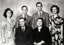 Bell family group, 1924